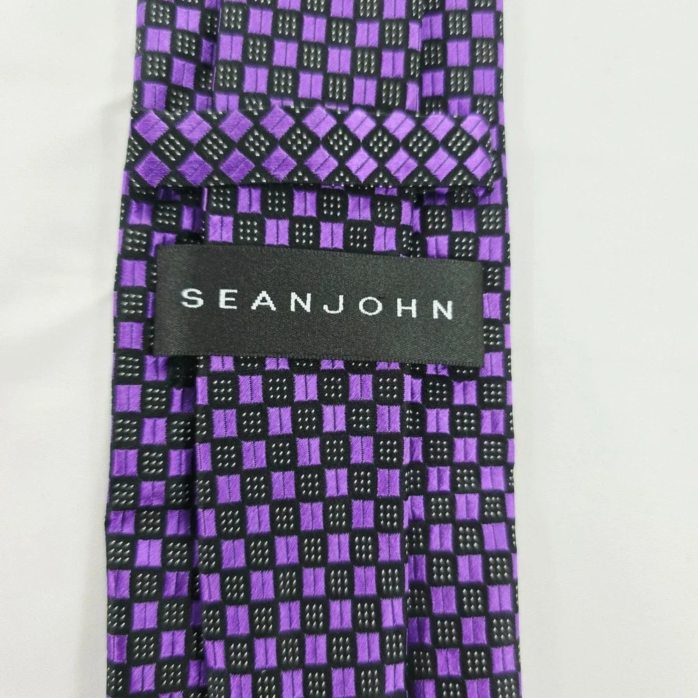 Sean John Purple & Black Checkered 100% Silk Necktie‎ Men's Fashion Accessory